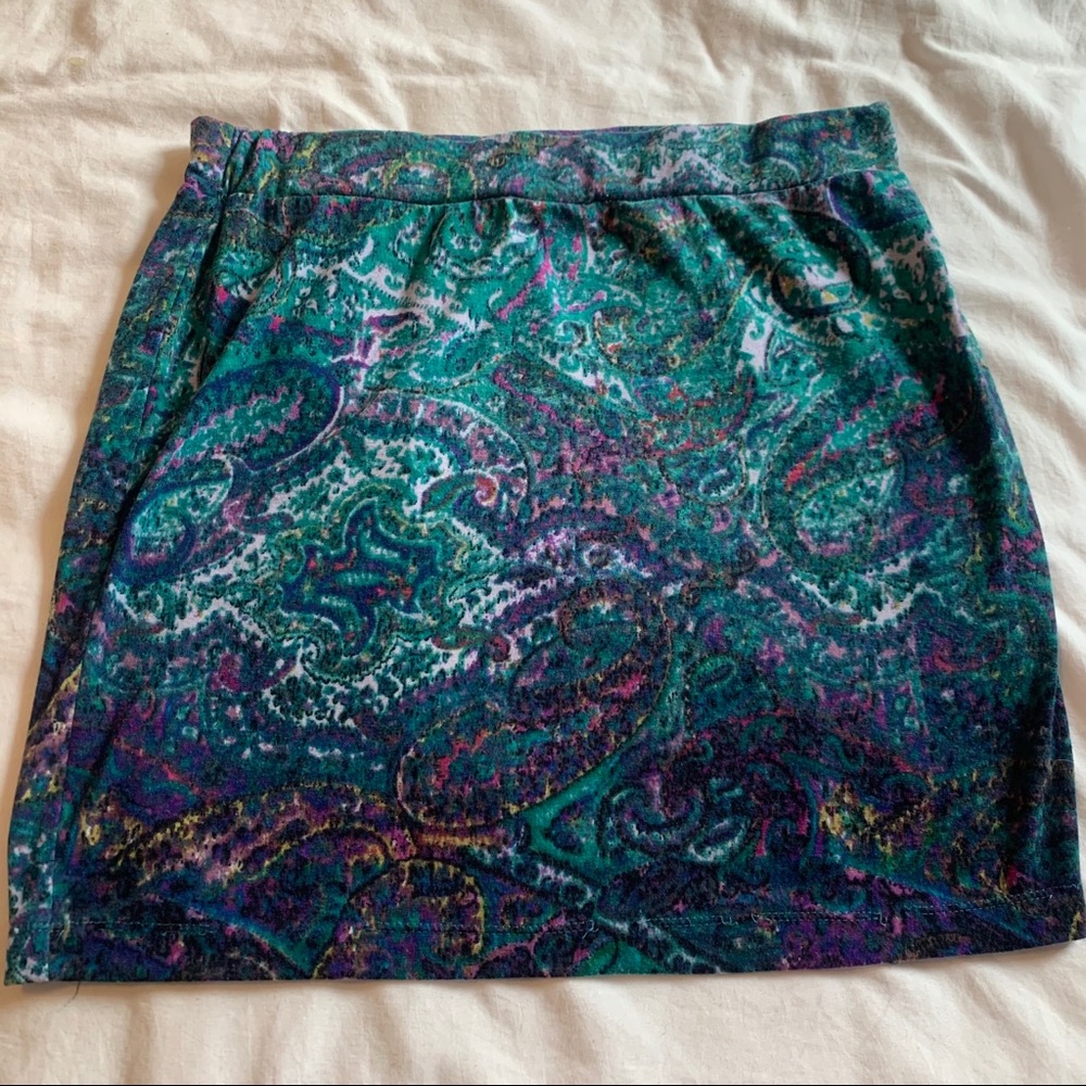 Delias Patterned Skirt Size Large